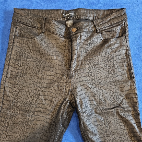 Tall Black Coated Seam Front Detail Coated 5 Pocket Longleg skinny jeans - Picture 3 of 4